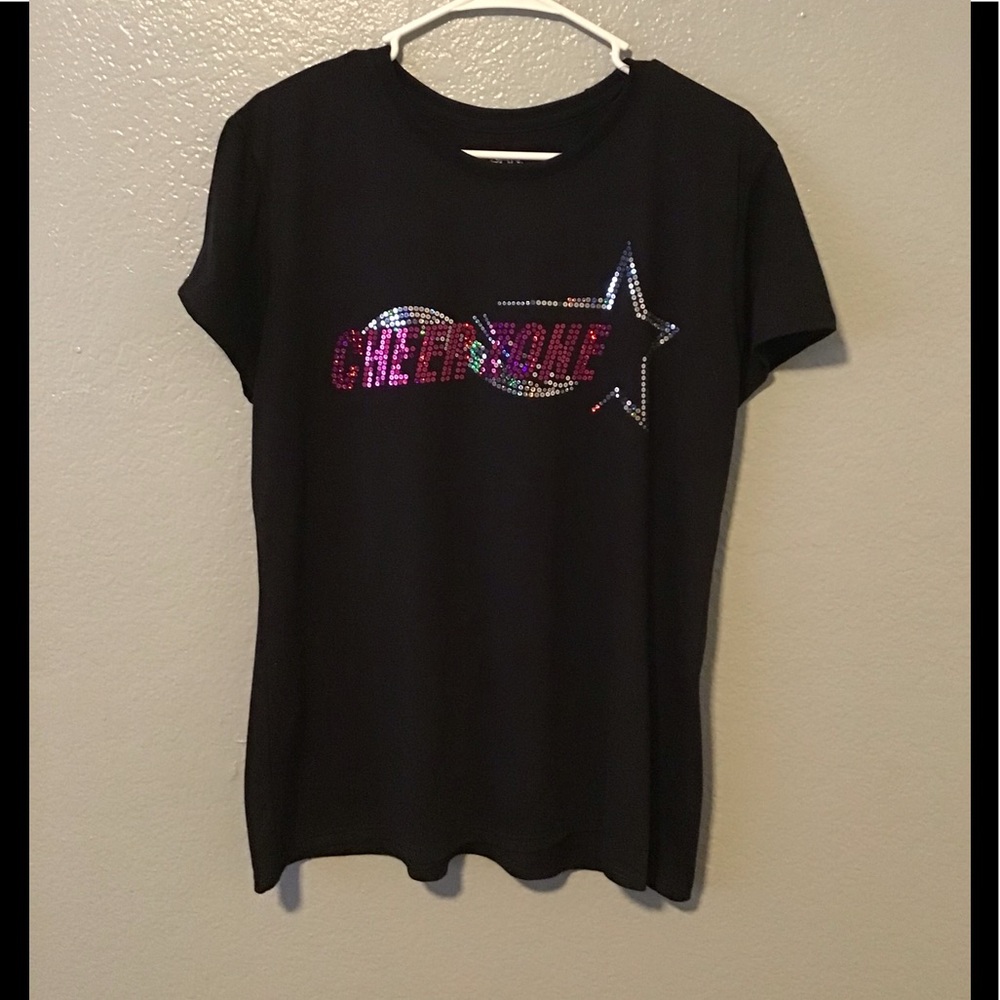 Gildan Cheer Mom  Tee.  🎉